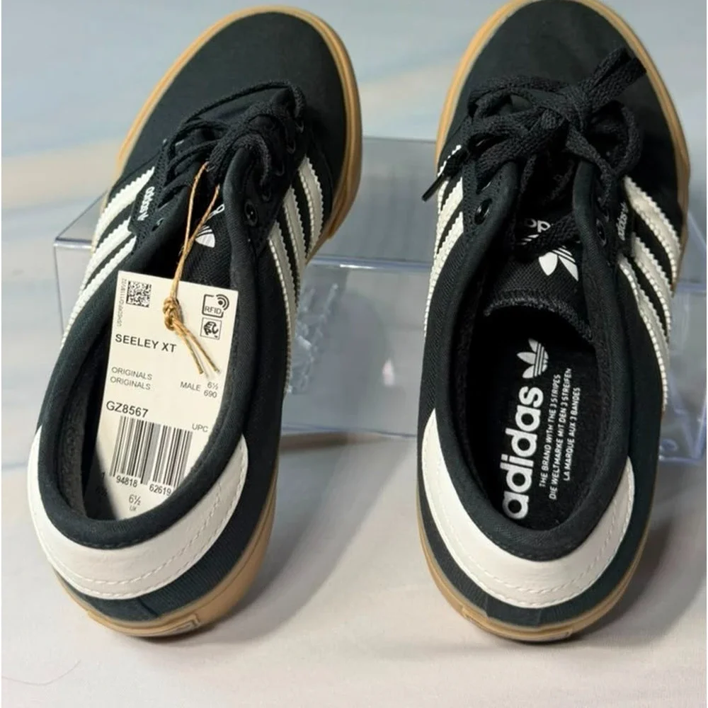 Adidas Seeley XT Men's Size 6.5 Black/White/Gum Skate Shoes New with Tags GZ8567